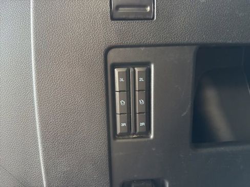 Used 2020 Ford Expedition XLT w/ Equipment Group 202A AWD/4WD image 9