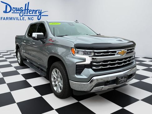 Used 2025 Chevrolet Silverado 1500 LTZ w/ LTZ Premium Package AWD/4WD image 7