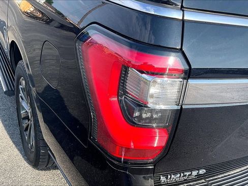 Used 2019 Ford Expedition Max Limited AWD/4WD image 32