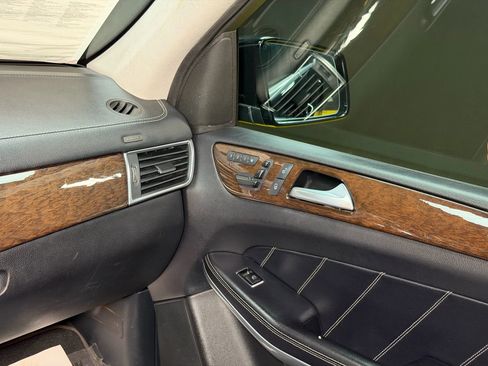 Used 2014 Mercedes-Benz GL 450 GL 450 4MATIC Sport Utility 4D image 34