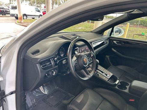 Used 2024 Porsche Macan image 6