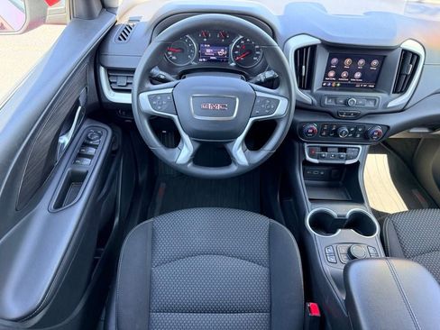 Used 2022 GMC Terrain SLE w/ Driver Convenience Package FWD image 18