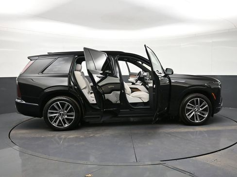 Used 2026 Cadillac Vistiq Luxury AWD/4WD image 35