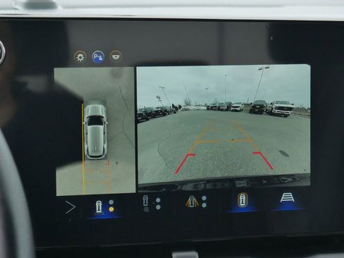 Used 2026 Chevrolet Equinox LT w/ Convenience Package II image 30