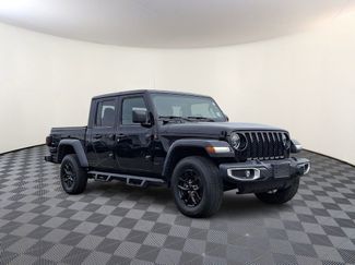 Used 2022 Jeep Gladiator Sport video 1