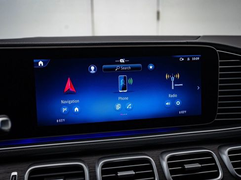 New 2026 Mercedes-Benz GLS 450 4MATIC image 28