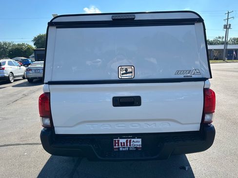 Used 2021 Toyota Tacoma SR image 4