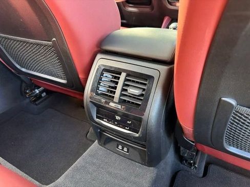 Used 2024 BMW X4 xDrive30i w/ M Sport Package AWD/4WD image 19