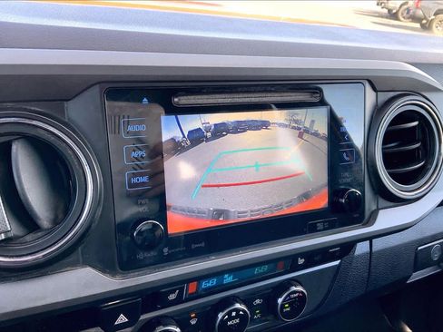 Used 2017 Toyota Tacoma TRD Sport w/ Premium & Technology Package image 27