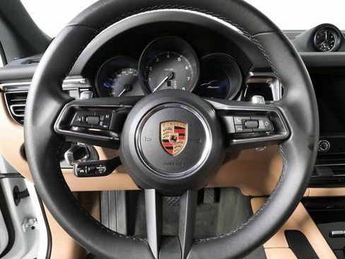 Certified 2024 Porsche Macan w/ Premium Plus Package AWD/4WD image 10