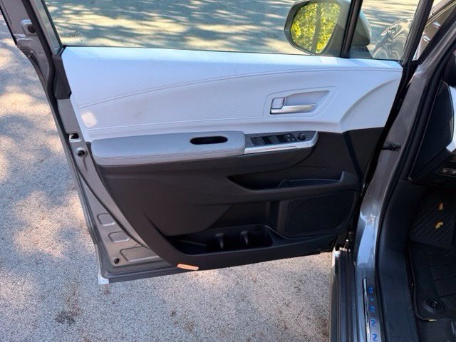 New 2026 Toyota Sienna XLE AWD/4WD image 14