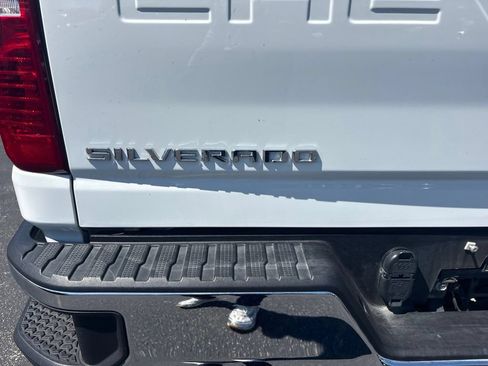 Used 2025 Chevrolet Silverado 2500 LT w/ Convenience Package AWD/4WD image 5