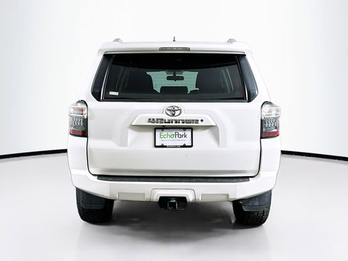 Used 2017 Toyota 4Runner SR5 image 7