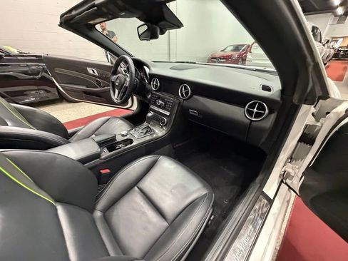 Used 2014 Mercedes-Benz SLK 250 image 26