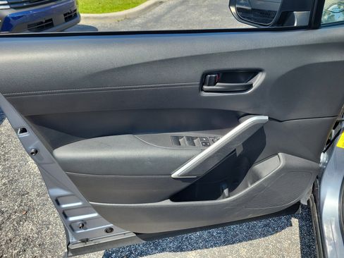 Used 2023 Toyota Corolla Cross LE FWD image 10