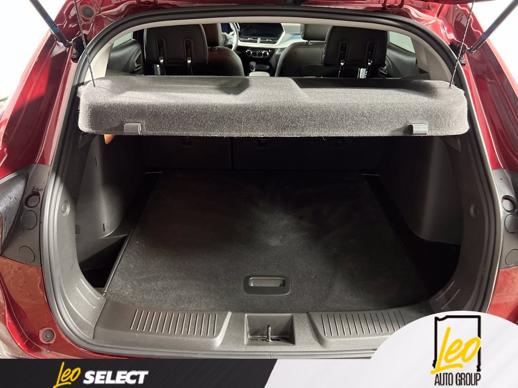 Used 2025 Chevrolet Trax LT w/ Driver Confidence Package FWD image 6