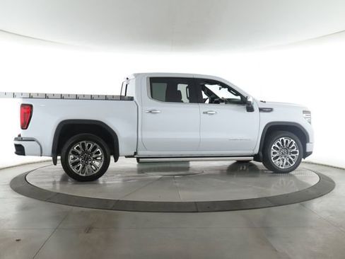 Used 2026 GMC Sierra 1500 Denali Ultimate AWD/4WD image 6