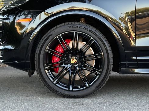 Used 2016 Porsche Cayenne GTS AWD/4WD image 29