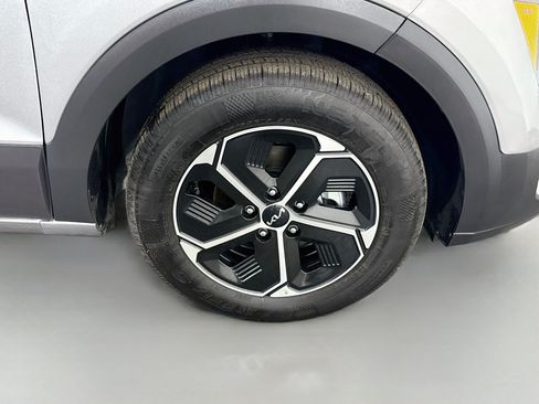 Used 2026 Kia Niro LX FWD image 31