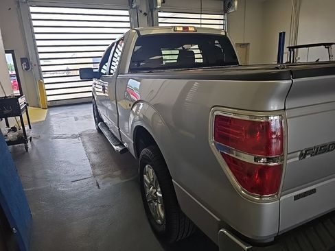Used 2014 Ford F150 XLT w/ XLT Chrome Package RWD image 5