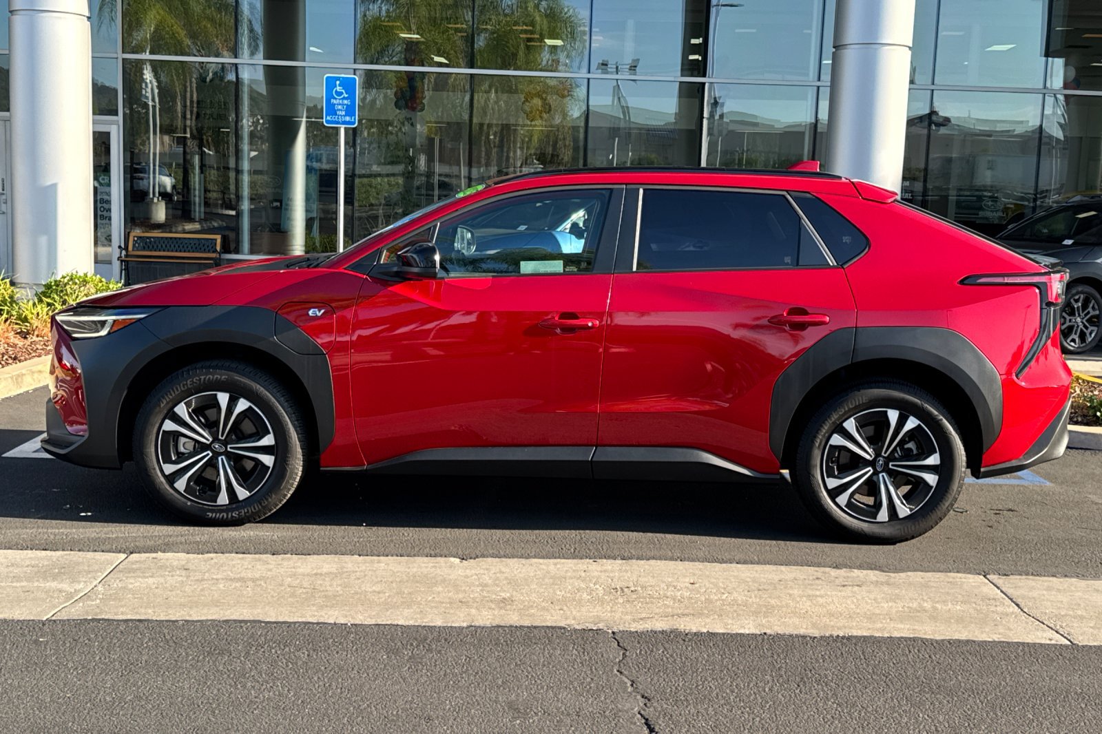 Used 2025 Subaru Solterra AWD/4WD image 7