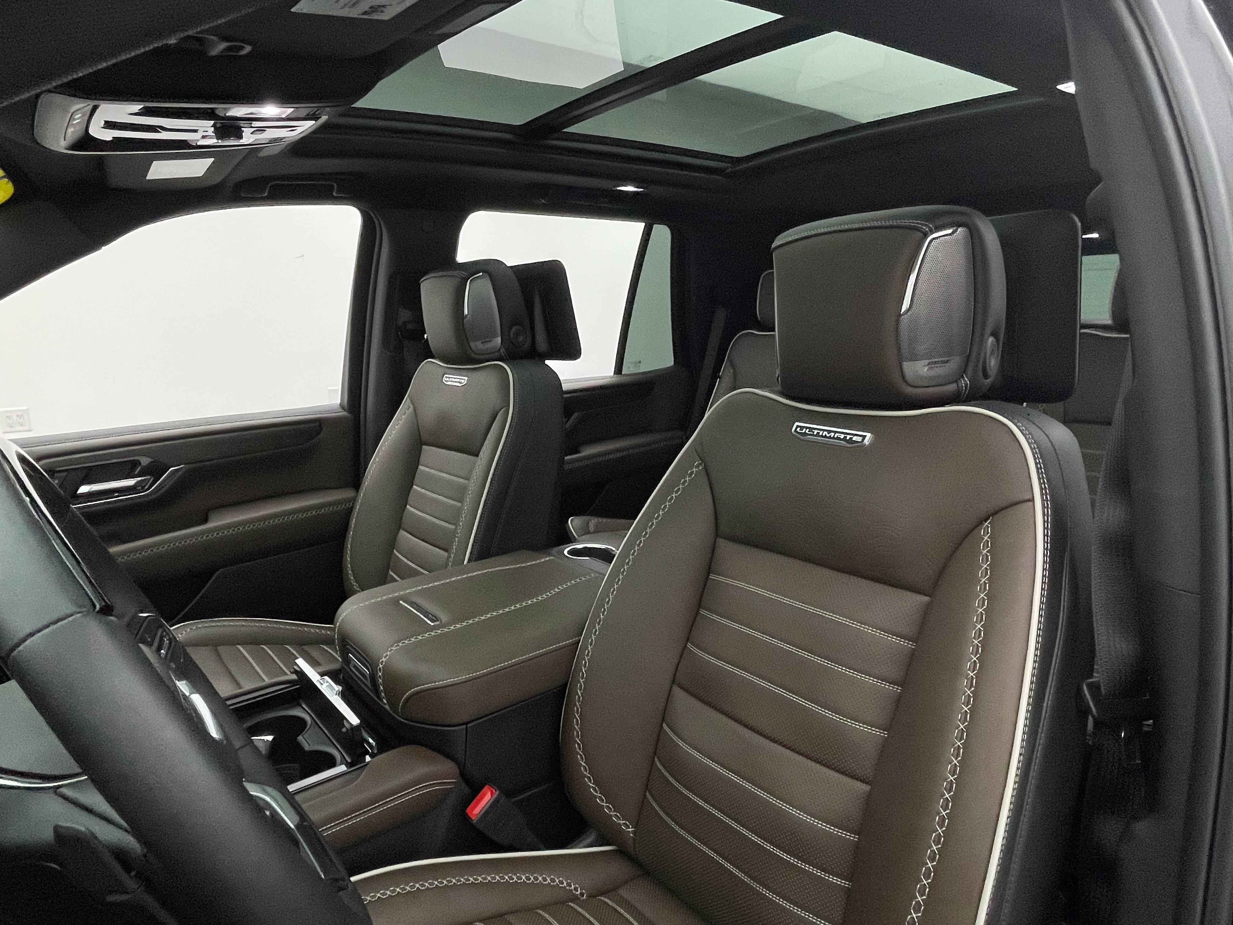 Used 2026 GMC Yukon Denali Ultimate w/ LPO, Floor Liner Package AWD/4WD image 21