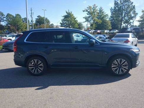 Used 2021 Volvo XC90 T5 Momentum w/ Protection Package Premier FWD image 2