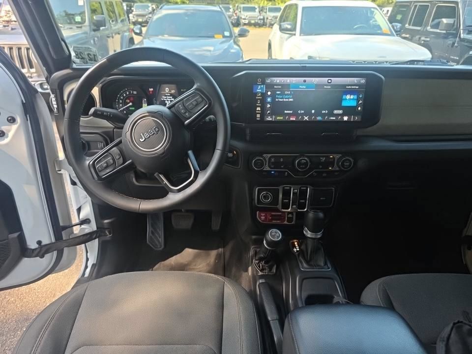 Used 2024 Jeep Wrangler Unlimited AWD/4WD image 14