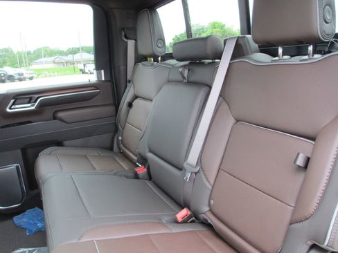 New 2026 GMC Sierra 2500 Denali w/ Denali Reserve Package AWD/4WD image 13