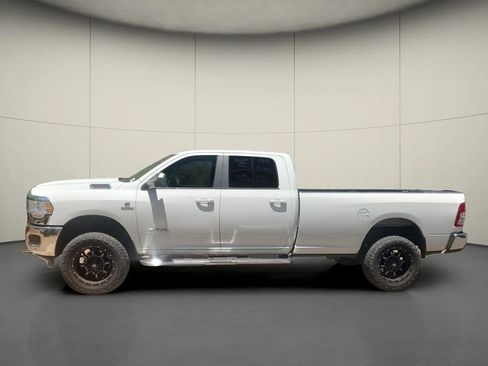 Used 2022 RAM 2500 Big Horn AWD/4WD image 4