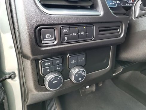 Used 2024 Chevrolet Tahoe LT AWD/4WD image 6