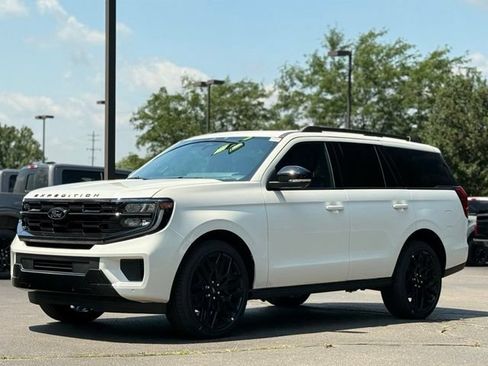New 2026 Ford Expedition Platinum w/ Stealth Performance Package AWD/4WD image 54