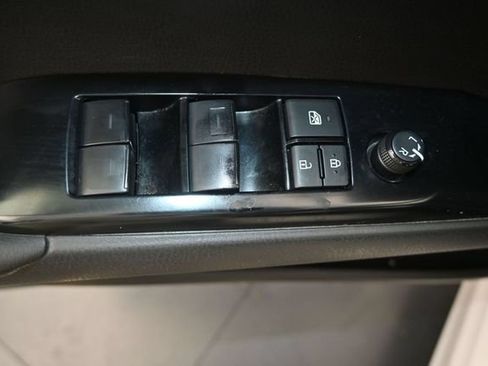 Used 2025 Toyota Camry SE w/ Convenience Package FWD image 11