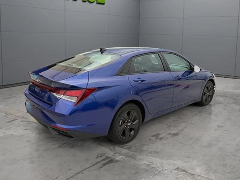 Used 2021 Hyundai Elantra SEL FWD image 10