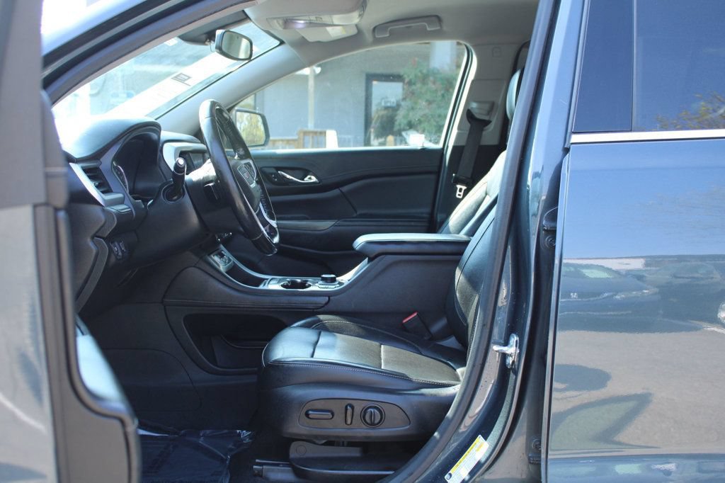 Used 2020 GMC Acadia SLT FWD image 12