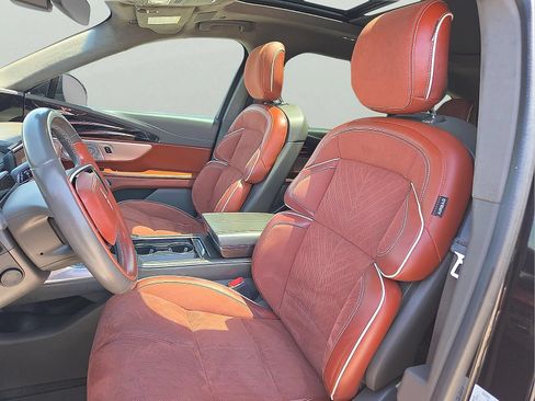 Certified 2024 Lincoln Nautilus Black Label w/ Jet Appearance Package (87T) AWD/4WD image 15