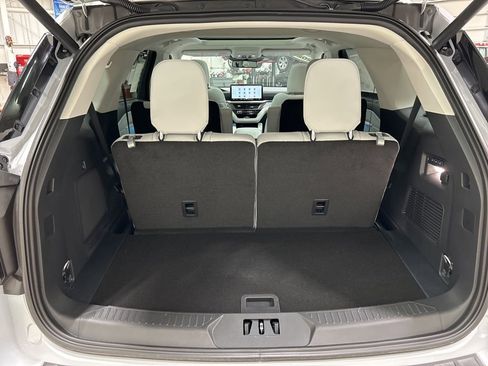 New 2026 Ford Explorer Platinum AWD/4WD image 34