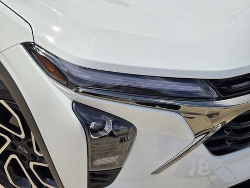 New 2026 Chevrolet Trax RS w/ Sunroof Package FWD image 10