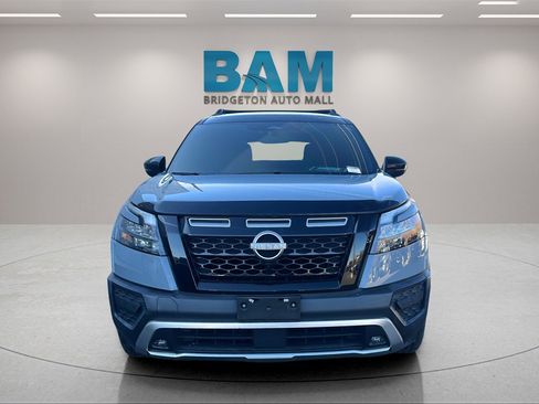 Used 2024 Nissan Pathfinder Rock Creek image 2