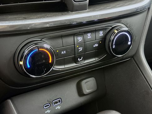 Used 2024 Buick Encore GX Preferred FWD image 23