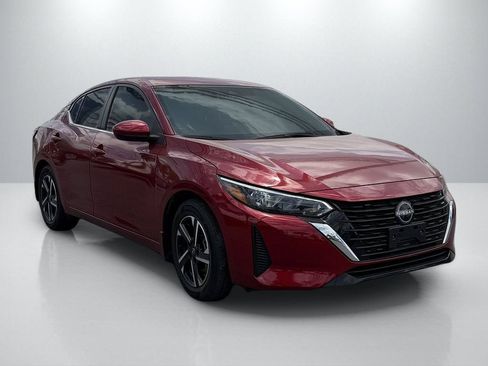 Used 2025 Nissan Sentra SV FWD image 3