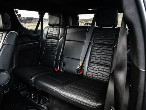 Used 2022 Cadillac Escalade ESV Sport Platinum w/ Heavy-Duty Trailer Package AWD/4WD image 13