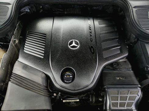 Used 2020 Mercedes-Benz GLS 450 4MATIC image 42