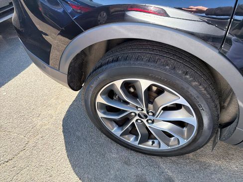 Used 2022 Lincoln Nautilus Reserve image 5