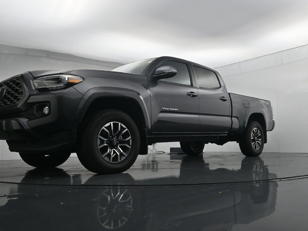 Used 2023 Toyota Tacoma TRD Sport w/ TRD Premium Sport Package AWD/4WD image 34