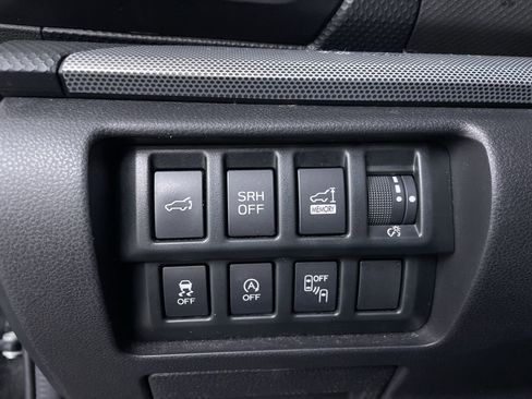 Used 2020 Subaru Forester Limited image 27