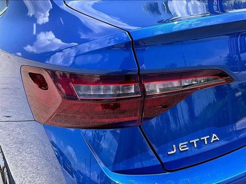 Used 2024 Volkswagen Jetta SE w/ Panoramic Sunroof Package FWD image 29