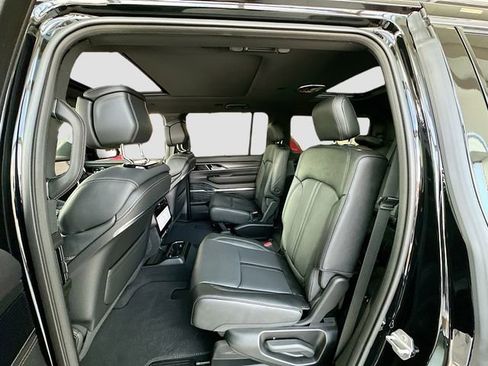 New 2026 Jeep Grand Wagoneer Summit w/ Premium Group III AWD/4WD image 25