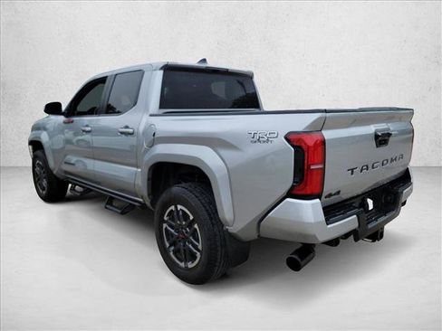 Used 2024 Toyota Tacoma TRD Sport AWD/4WD image 7