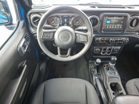 Certified 2023 Jeep Gladiator Sport image 11